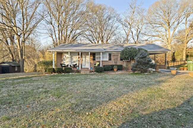Building Photo - 107 Maple Dr Rental