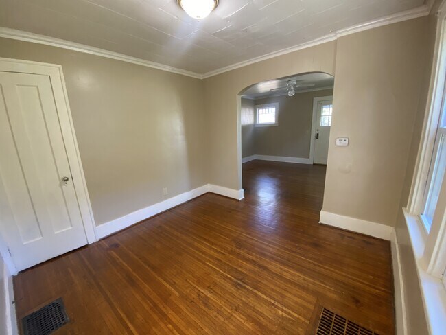 455-457 Pullman Ave