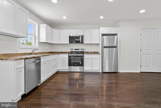 Photo - 819 11th Ave Unit D