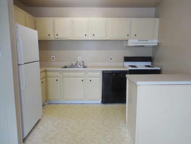 Photo - Quail Oaks Apartments