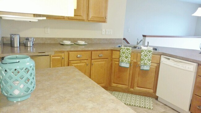 Photo - 18308 Barrington Dr Unit B