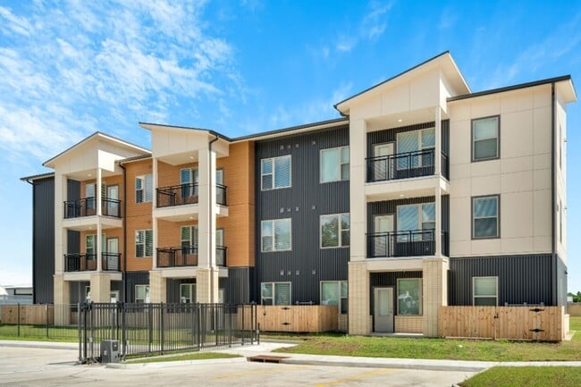 Building 500 Exterior