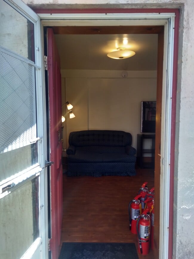 Photo - 606 S Allen St Unit A