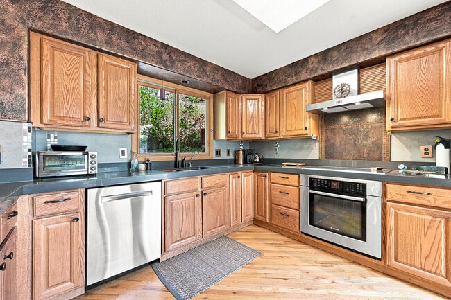 551 Aspen Dr
