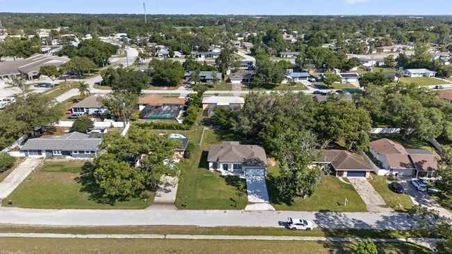 Photo - 922 N Fairbairn Dr