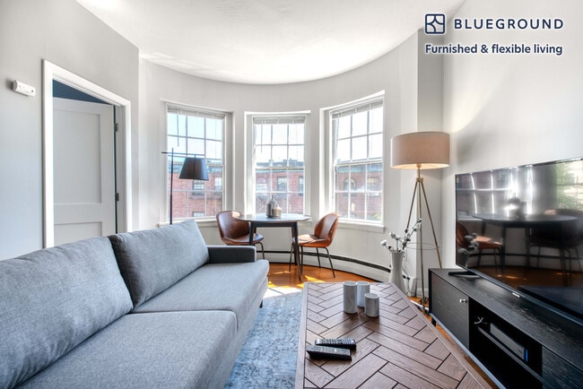 Building Photo - 179 St Botolph St Rental