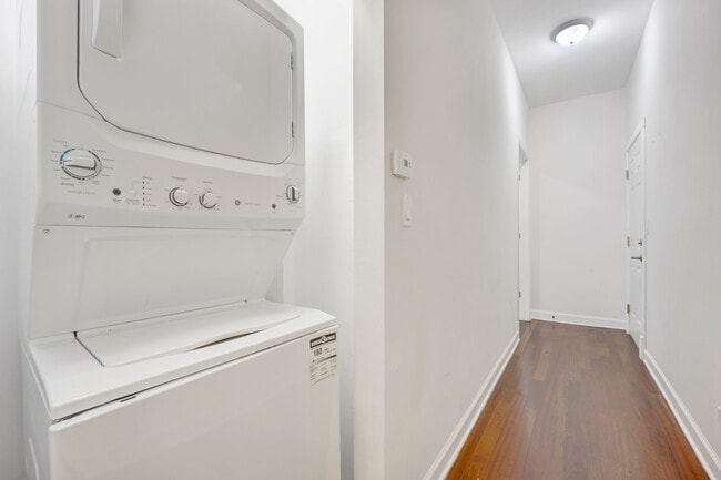 Photo - 1010 W Dakin St