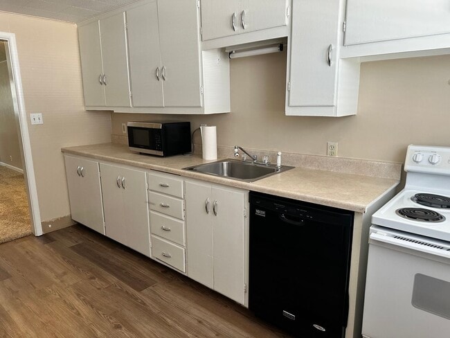 1885 Cherry Ct Unit C