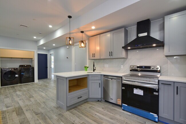Building Photo - 116 Evans St Rental