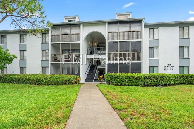 Building Photo - 1236 Pine Ridge Cir W Unit Apartment G3