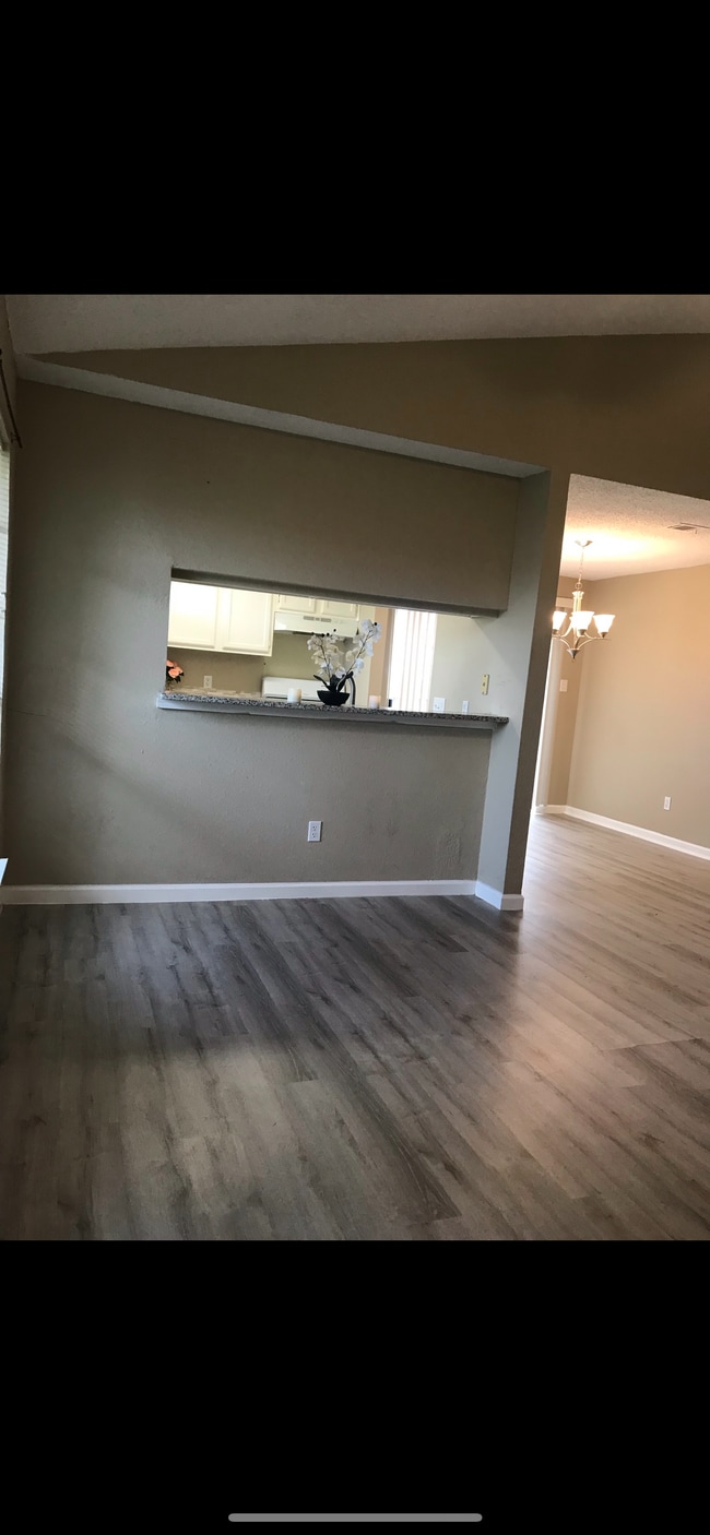 Photo - 813 Lexington Rd