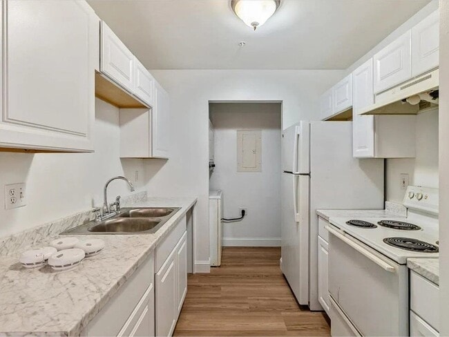 Photo - 301 Hildred Dr