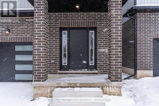 Photo - 147 Siebert Ave