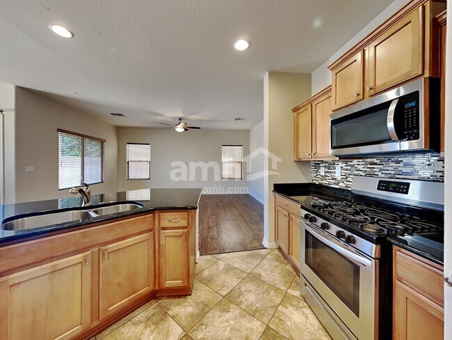 Photo - 2542 W Cordia Ln