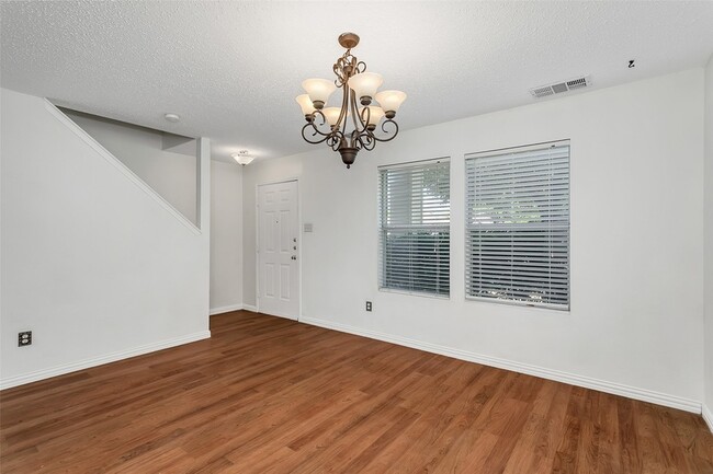 Photo - 5224 Royal Burgess Dr