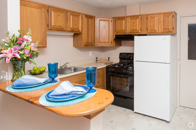 Photo - Old Towne Village