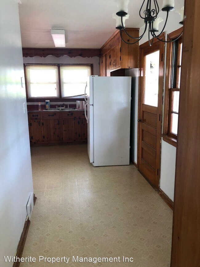 Photo - 3 br, 1 bath House - 209 Burnside Street