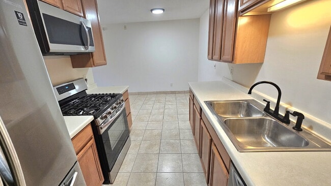 Photo - "Chic Urban Living: Cozy 1-Bedroom Condo in Prime Minneapolis Location!" Unit 101
