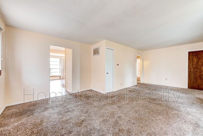 Photo - 2200 N St Luke Ave