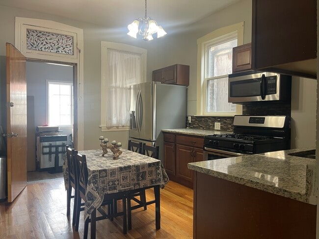 Photo - 1339 N Western Ave Unit 3