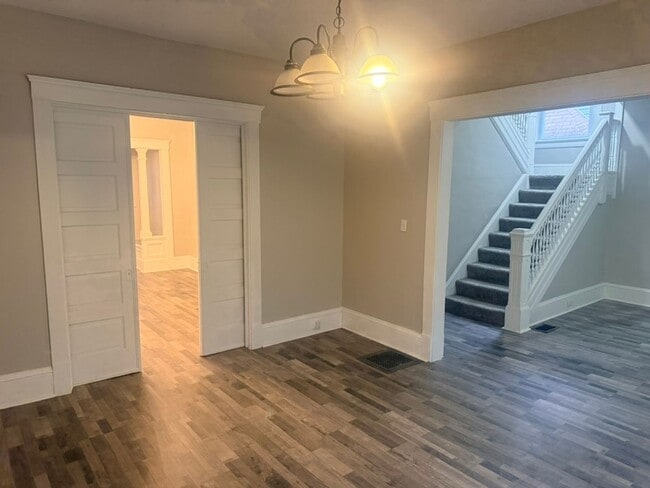 Photo - 2091 W 100th St