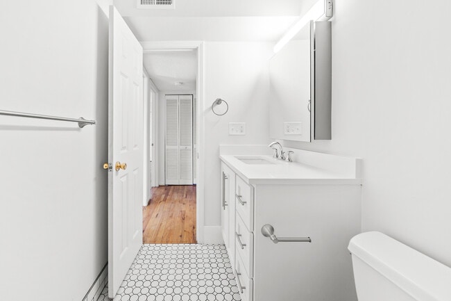 Photo - 4012 Oak St Unit 64111