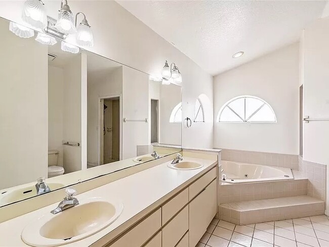 1547 Spring Ridge Cir Unit 1