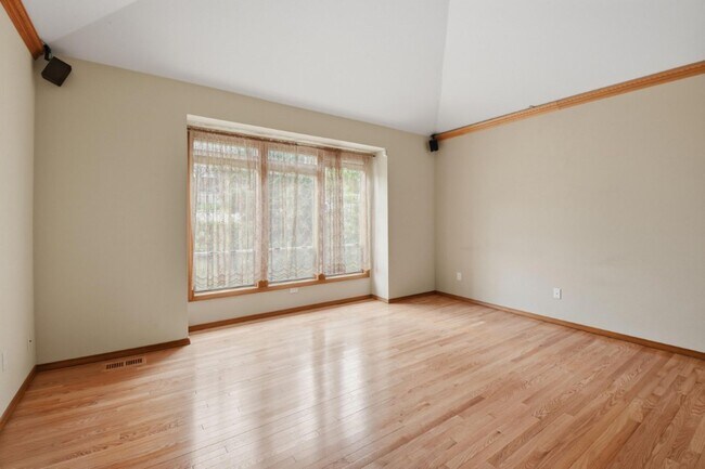 Photo - 4Bd/3.5Ba Sammamish House