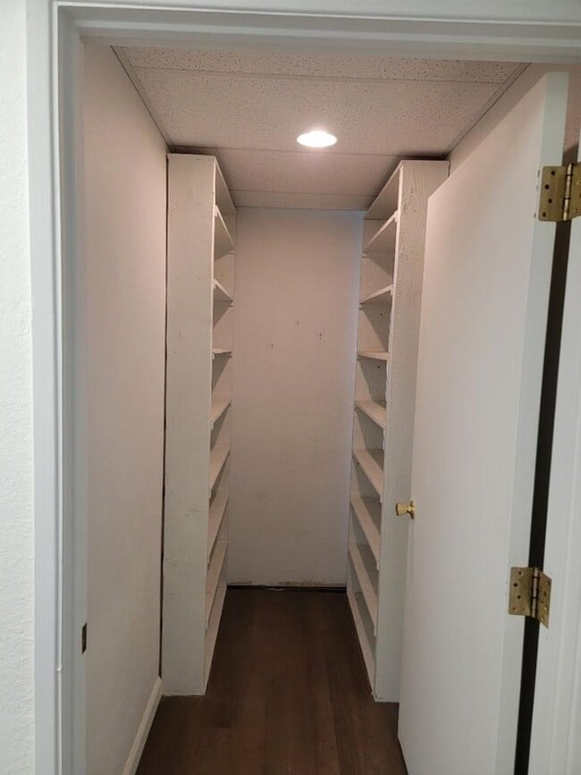 Photo - 2BR/1Bath 1500 Sq Foot Apartment - Newly Renovated