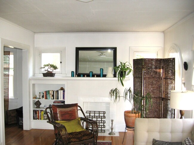 VENICE BEACH. EXCEPTIONAL LARGE 1920s SPAN... - VENICE BEACH. EXCEPTIONAL LARGE 1920s SPAN... Apartment Unit 126