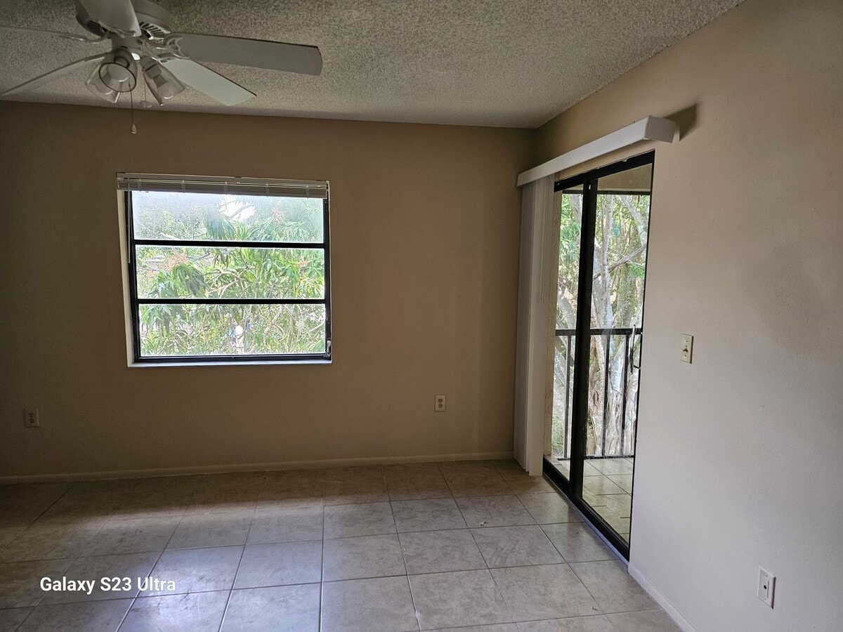 Photo - Great Location