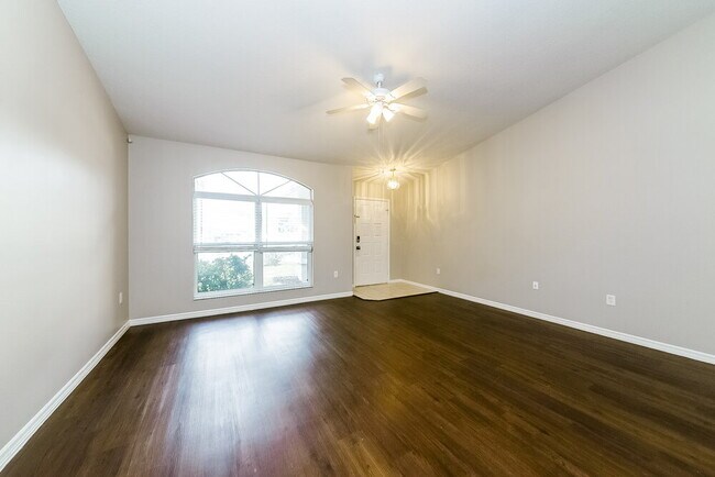 Photo - 2003 Old Arbor Ct