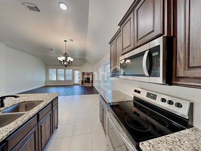 Photo - 215 Buckskin Dr