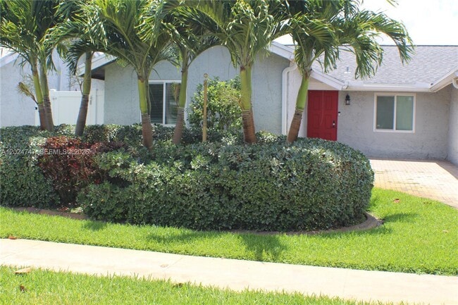 Building Photo - 1317 SW 82nd Ave