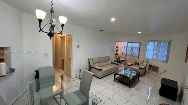 Photo - 1701 NE Miami Gardens Dr Unit 217
