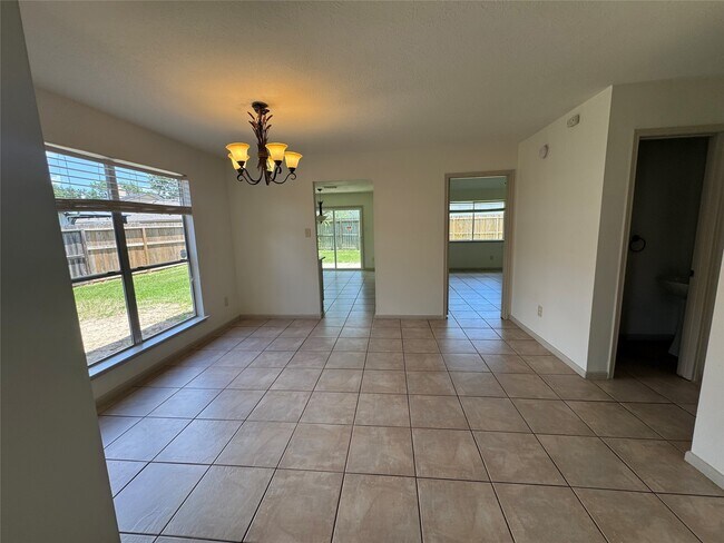 Photo - 6810 Creek Village Dr