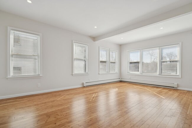 Photo - 403 Abington Ave Unit 2