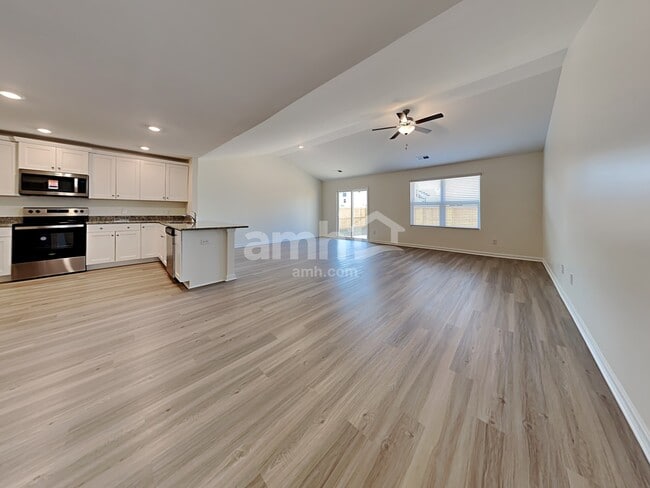 Photo - 1341 John Swann St