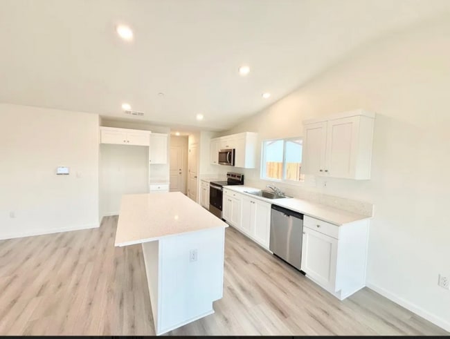 Photo - 2476 Cellar St Casa