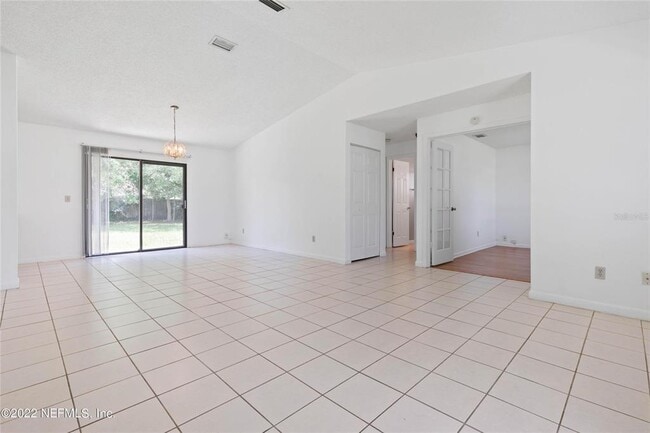 Photo - 94 Belvedere Ln