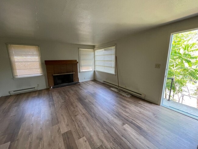 Photo - 2 bedroom house with a basement and carport