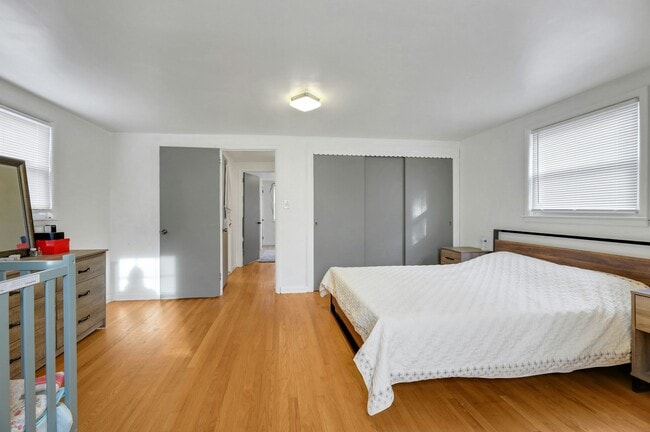 Photo - 188 Luddington Ave