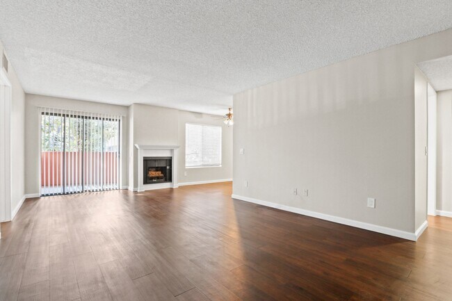 Photo - Dickens Gardens