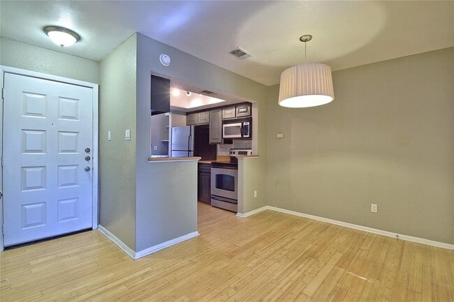 Photo - 7635 Guadalupe St Unidad 803