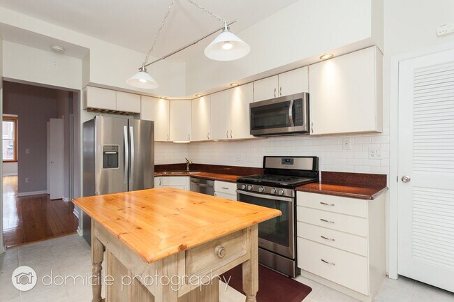 Photo - 2204 N Clybourn Ave Unit 3