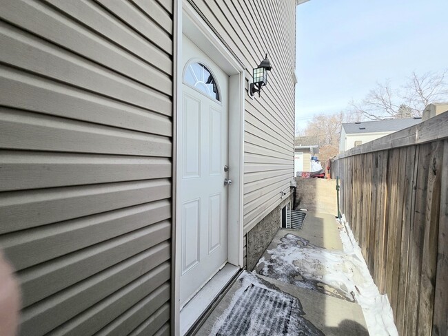 Building Photo - 7542-7580 80 Ave NW Unit Basement