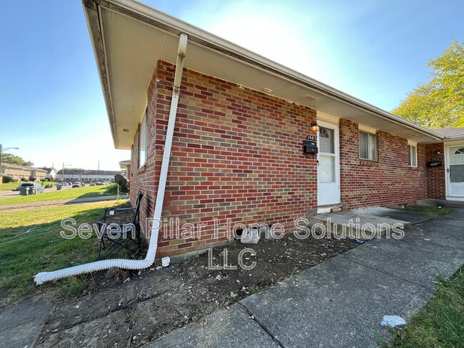 Photo - 1665 Carstare Dr Townhome