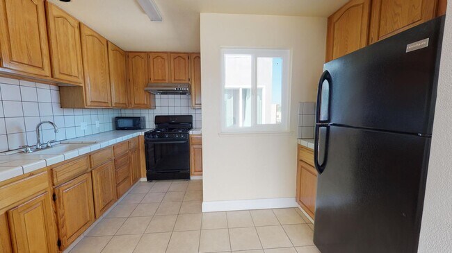 Photo - 2008 Judah St