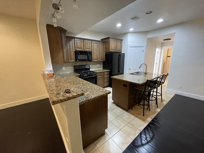 Photo - 4274 Lake Bridge Dr