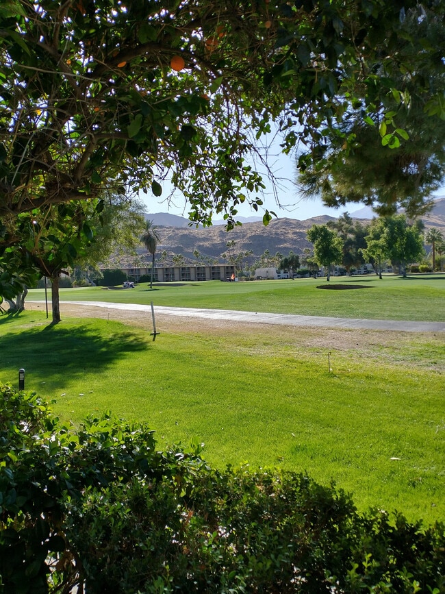 5314 Los Coyotes Dr